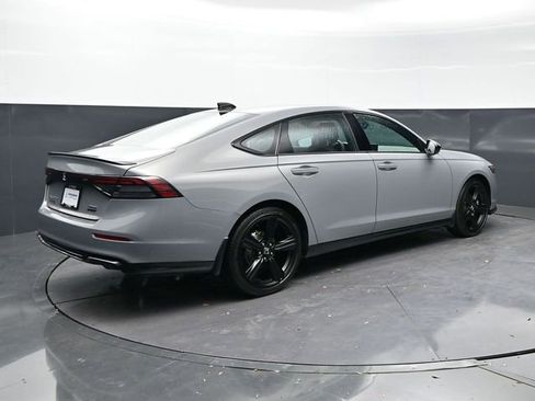 Used 2025 Honda Accord Sport image 5