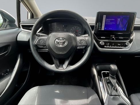 Used 2025 Toyota Corolla LE FWD image 9