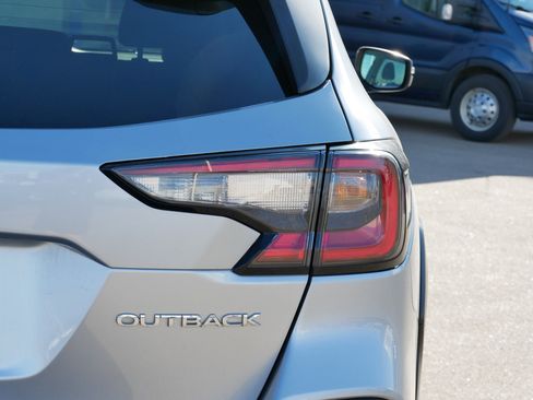 Used 2023 Subaru Outback Premium image 17