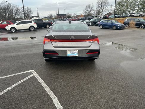 Certified 2025 Hyundai Elantra SEL image 6