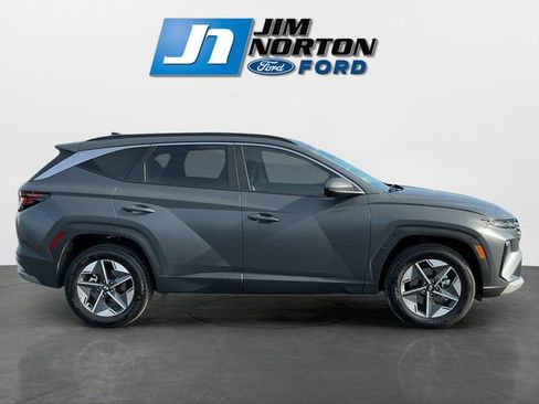 Used 2025 Hyundai Tucson SEL image 2