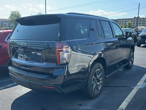Used 2023 Chevrolet Tahoe Z71 w/ Luxury Package AWD/4WD image 3