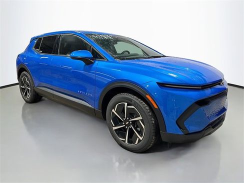 New 2026 Chevrolet Equinox EV LT image 5