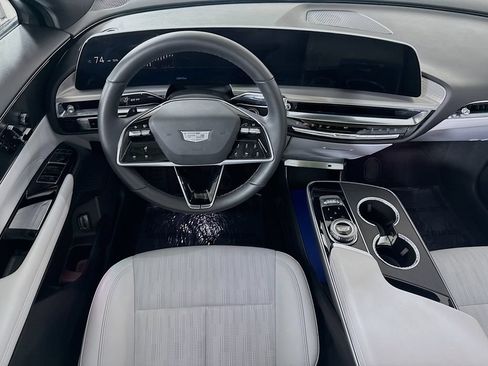 Used 2024 Cadillac Lyriq Sport AWD/4WD image 3