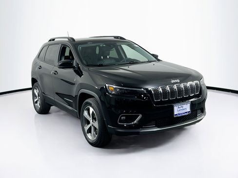 Used 2022 Jeep Cherokee Limited image 3