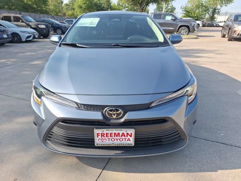 Used 2026 Toyota Corolla LE FWD image 9