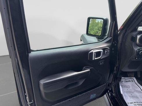 Used 2023 Jeep Wrangler Unlimited w/ Sun & Screen Package AWD/4WD image 12