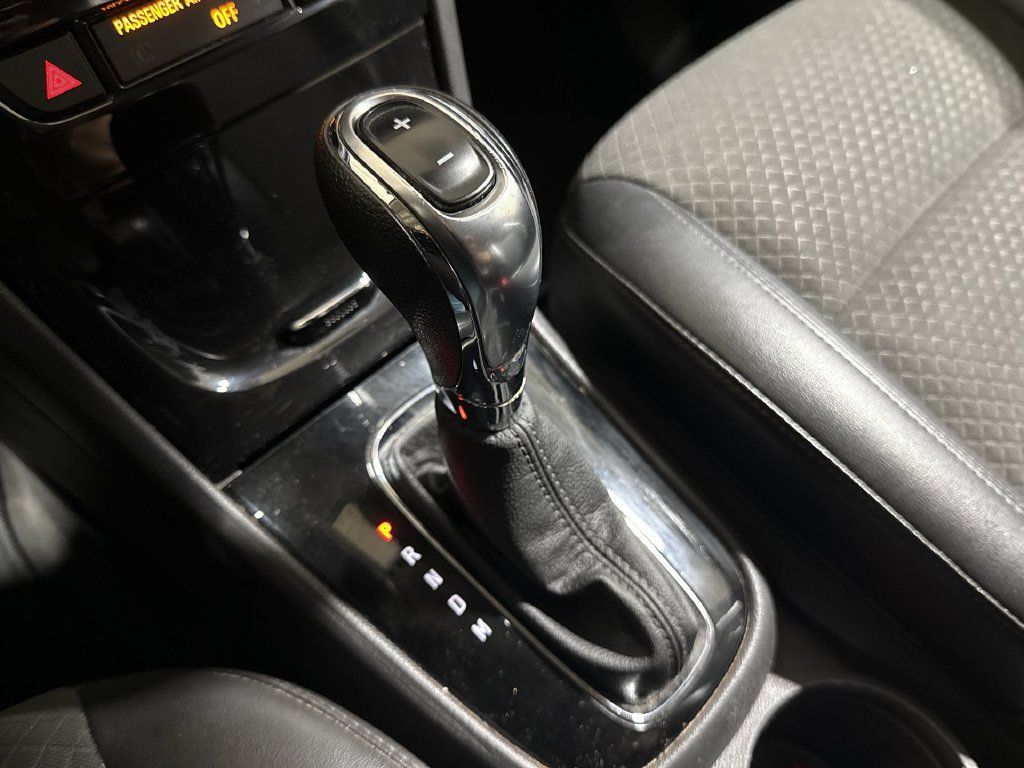 Used 2019 Buick Encore Preferred FWD image 17