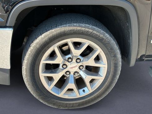 Used 2018 GMC Sierra 1500 SLT w/ SLT Premium Package RWD image 5