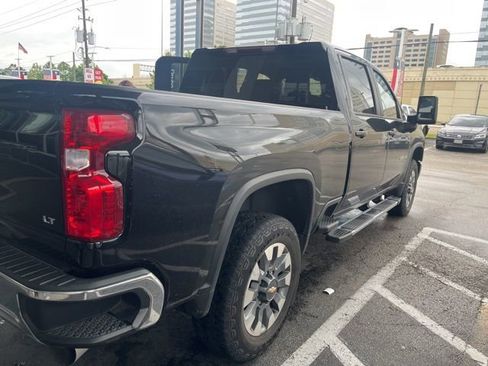 Used 2024 Chevrolet Silverado 2500 LT image 2