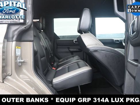 Used 2025 Ford Bronco Outer Banks AWD/4WD image 12