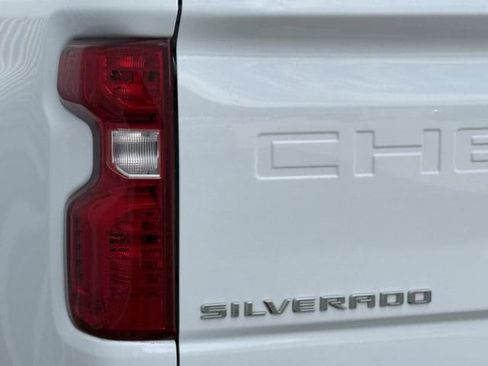 Used 2022 Chevrolet Silverado 2500 LT w/ Convenience Package AWD/4WD image 6