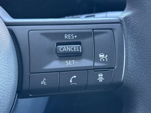 Certified 2025 Nissan Kicks S image 28