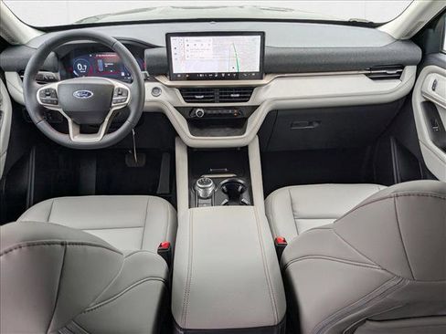New 2025 Ford Explorer Active w/ Active Comfort Package image 15