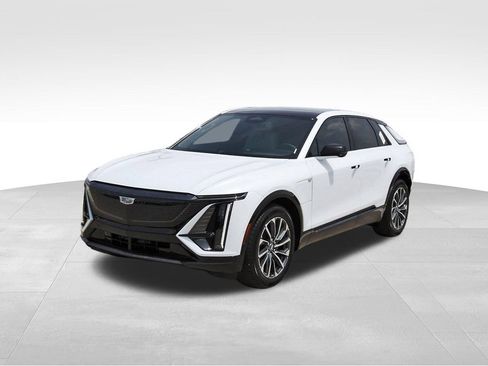 New 2026 Cadillac Lyriq Sport AWD/4WD image 2