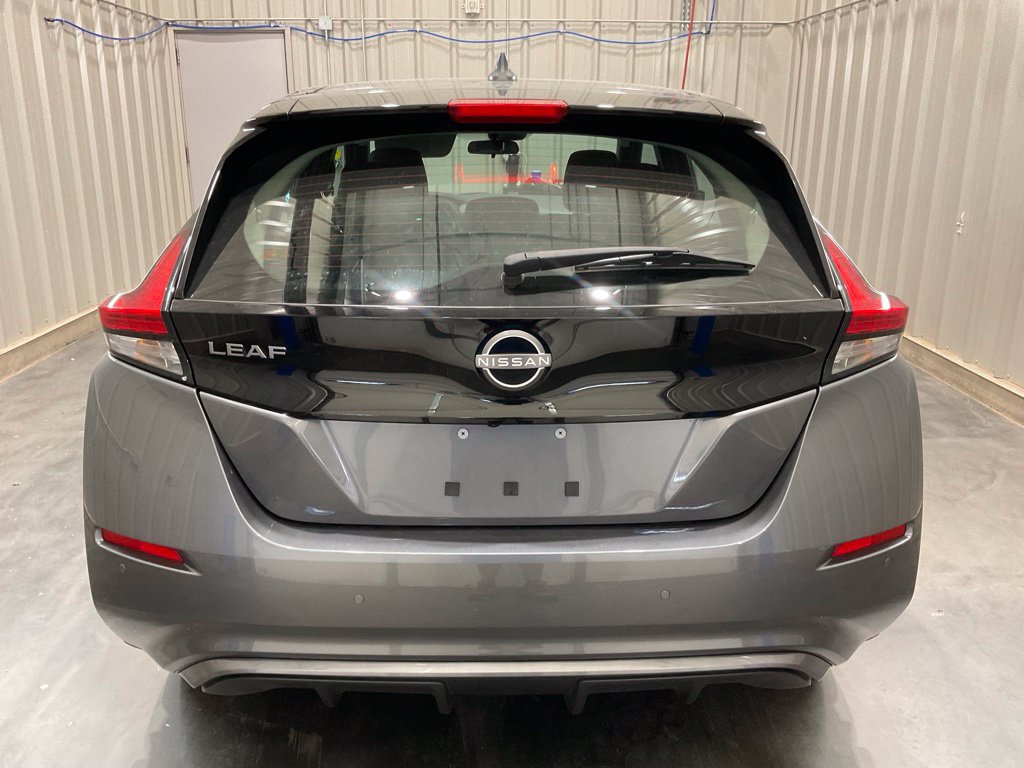 Used 2025 Nissan Leaf S FWD image 21