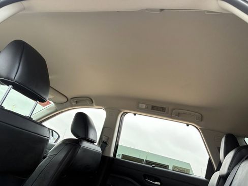 Certified 2025 Nissan Pathfinder SL image 34