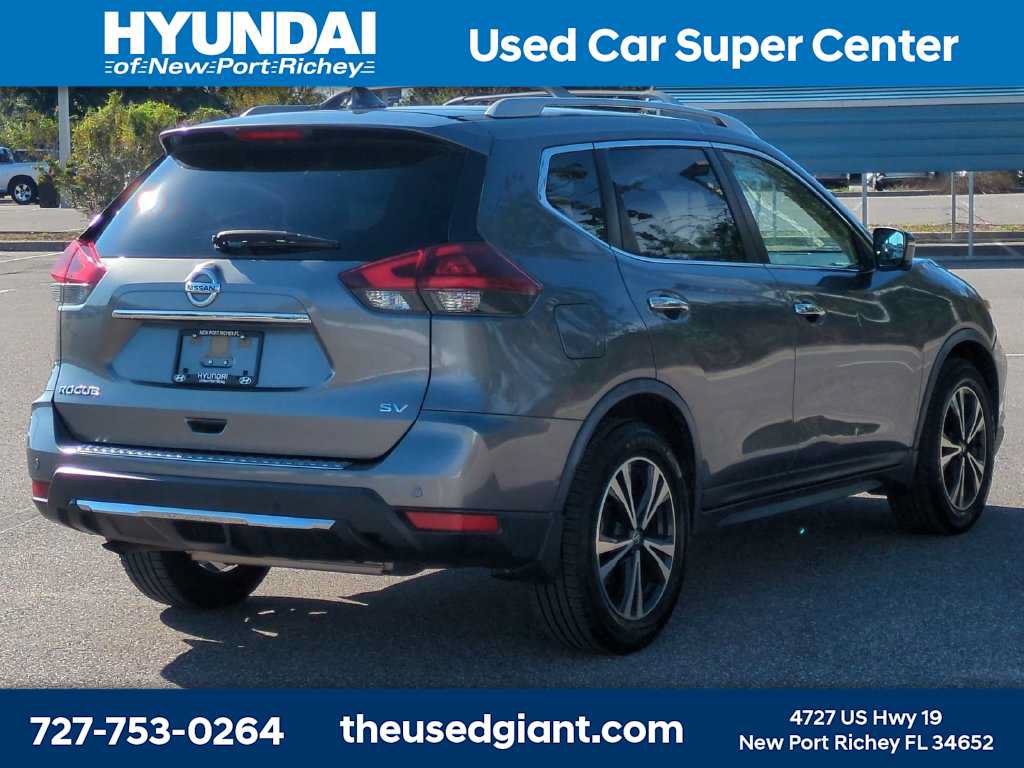 Used 2019 Nissan Rogue SV w/ Premium Package FWD image 5
