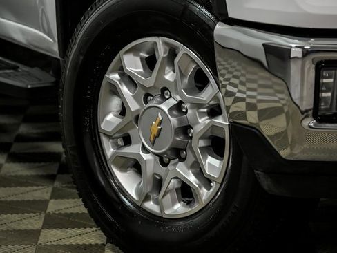 Certified 2024 Chevrolet Silverado 3500 LT w/ Convenience Package image 3