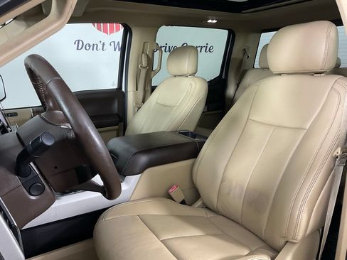 Used 2019 Ford F150 Lariat w/ Equipment Group 502A Luxury AWD/4WD image 14