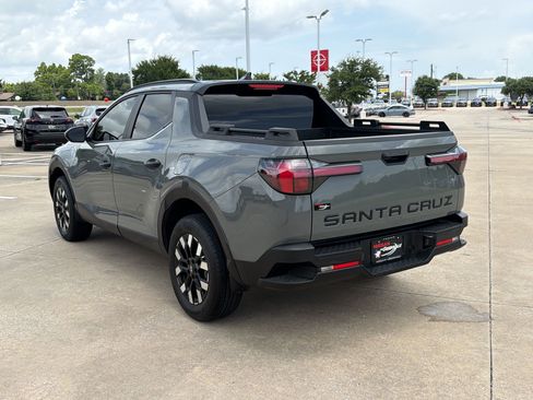 Used 2026 Hyundai Santa Cruz SEL FWD image 3