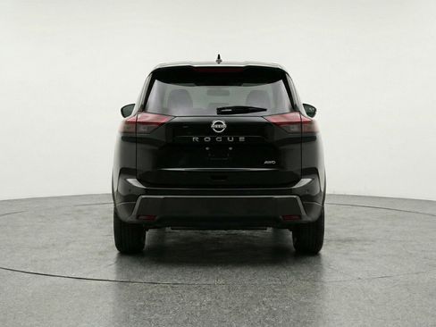 Used 2025 Nissan Rogue SV image 7