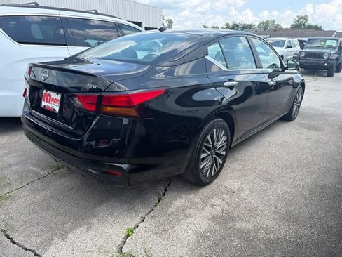Used 2024 Nissan Altima 2.5 SV FWD image 4