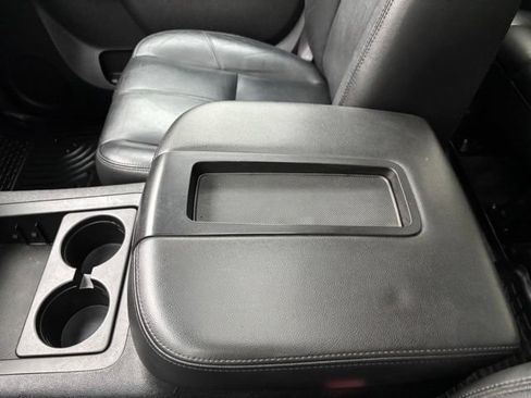 Used 2012 Chevrolet Avalanche LT AWD/4WD image 27