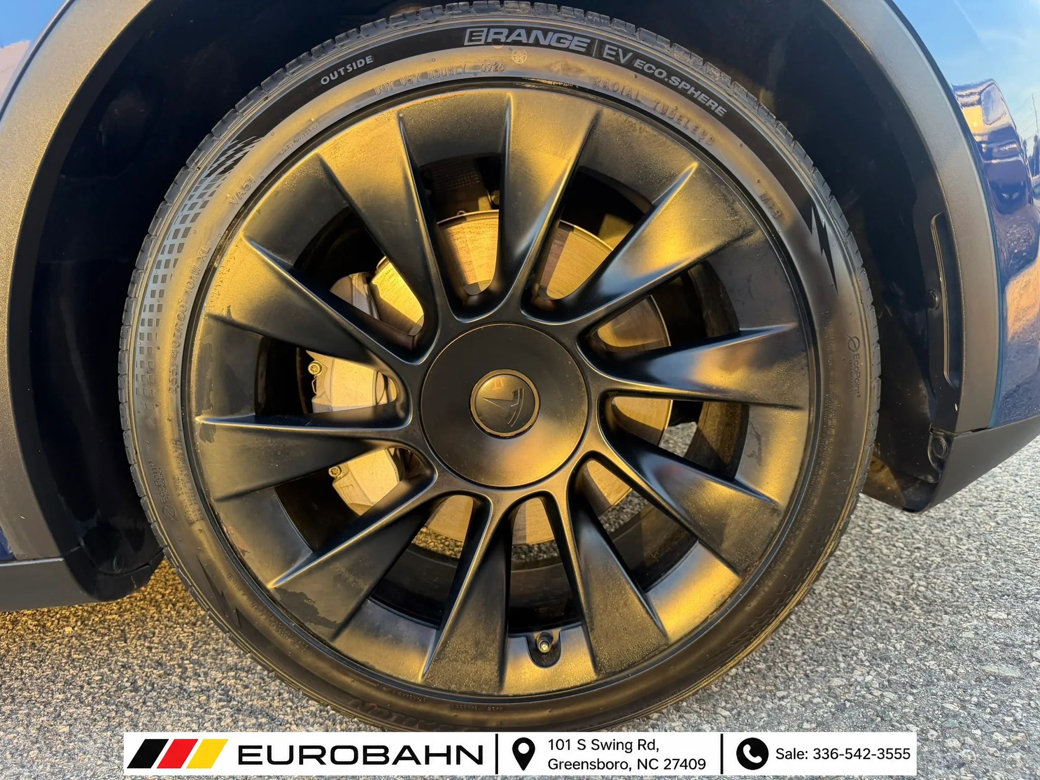 Used 2024 Tesla Model Y Long Range AWD/4WD image 25