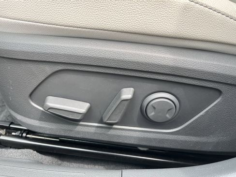 Used 2024 Hyundai Sonata Limited FWD image 16