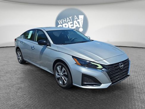 Used 2023 Nissan Altima 2.5 S FWD image 1