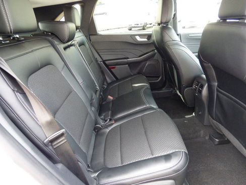 New 2025 Ford Escape SE image 7