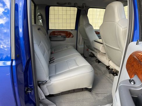 Used 2003 Ford F250 Lariat image 60