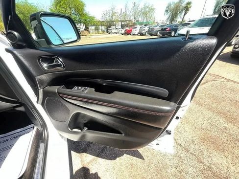 Used 2018 Dodge Durango GT w/ Blacktop Package AWD/4WD image 17