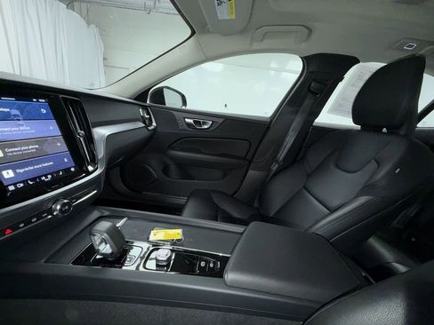 Used 2025 Volvo S60 B5 Core image 21