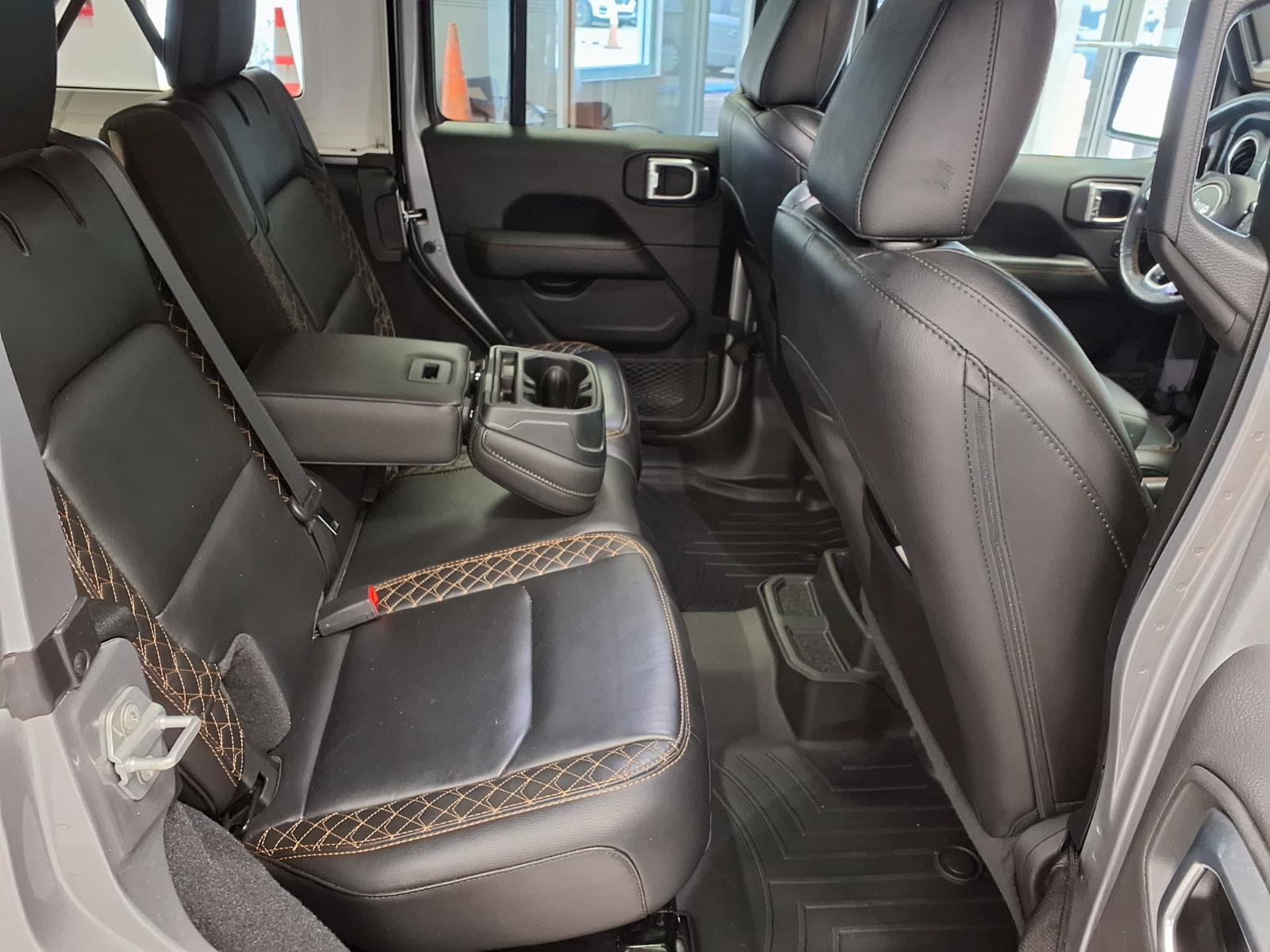 Used 2021 Jeep Wrangler Unlimited Sahara AWD/4WD image 13