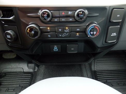 New 2026 Ford F250 XL w/ XL Chrome Package image 10