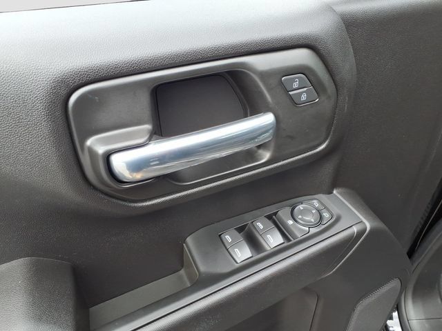 Used 2026 Chevrolet Silverado 1500 Custom w/ Turbomax Blackout Package AWD/4WD image 15
