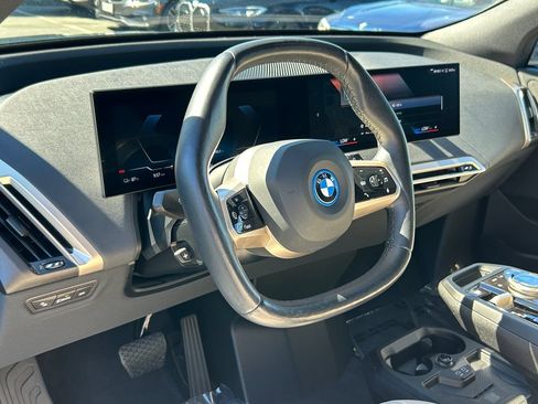Used 2023 BMW iX xDrive50 AWD/4WD image 13