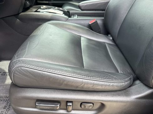Used 2019 Honda Pilot Touring image 30