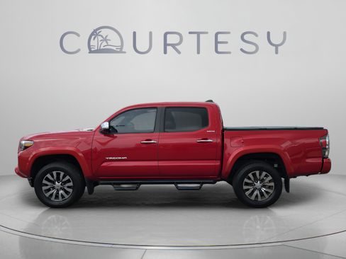 Used 2020 Toyota Tacoma Limited AWD/4WD image 2