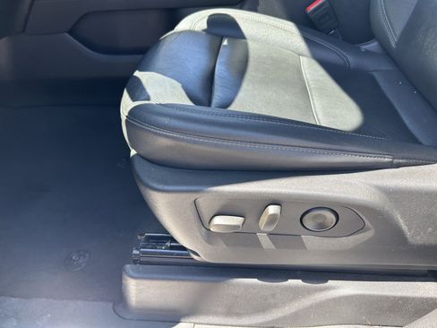 Used 2024 Chevrolet Tahoe LT image 11