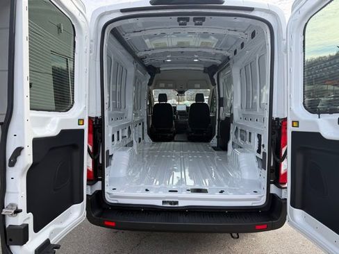 New 2026 Ford Transit 250 148 Medium Roof image 8
