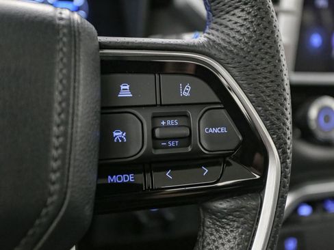 Used 2023 Toyota Sequoia Platinum image 37