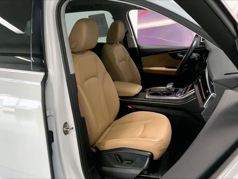 Used 2022 Audi Q7 3.0T Premium w/ Convenience Package image 12