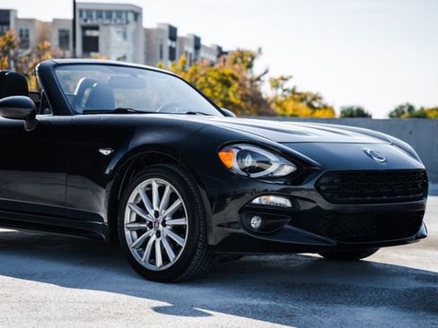 Used 2017 FIAT 124 Spider Lusso image 54