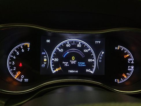 Used 2017 Jeep Grand Cherokee Laredo AWD/4WD image 23