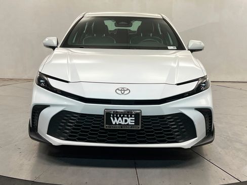 Used 2025 Toyota Camry SE w/ Multimedia Upgrade Package FWD image 9