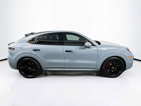 New 2026 Porsche Cayenne GTS AWD/4WD image 8