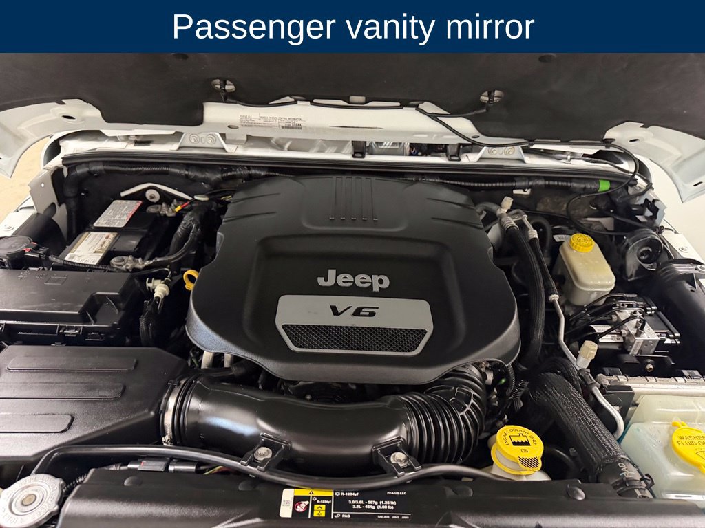 Used 2017 Jeep Wrangler Unlimited Sahara w/ Connectivity Group AWD/4WD image 34